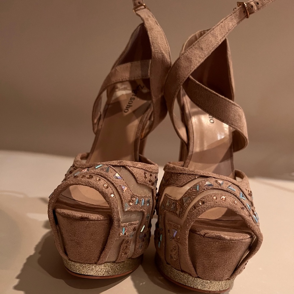 Zigishoho suede peep toe 6inch strap heels never worn